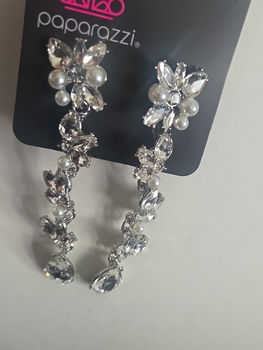 Paparazzi White  Pearl Rhinestone Post Earrings NWT